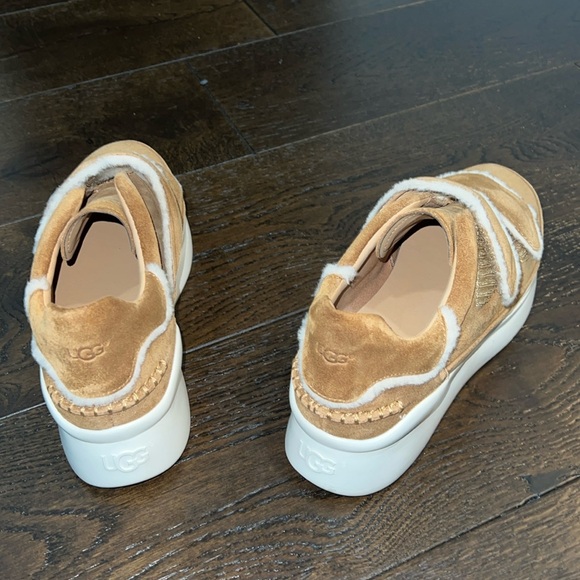 EUC - Ugg Ashby - Chestnut Ugg Velcro Sneaker Size 9.5 - Picture 2 of 8